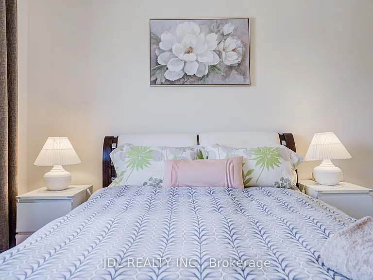 1139 Cenotaph Blvd — Photo 39
