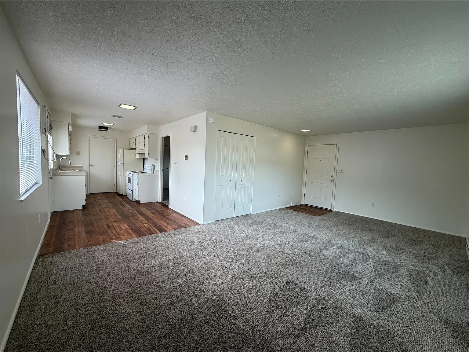 Broadmoor Apartments — Photo 2