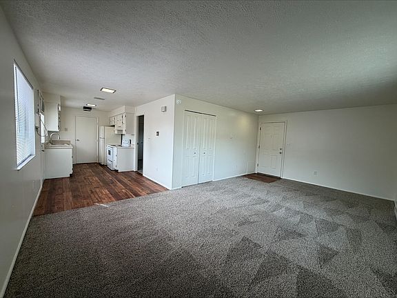 Embrace modern living at Broadmoor Apartments, where spacious layouts meet stylish comfort. Enjoy the seamless blend of design and functionality in each unit. Ready to elevate your lifestyle? Explore your new home today!