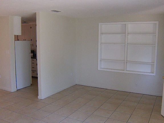 3rd image of 1513 Crest Ave