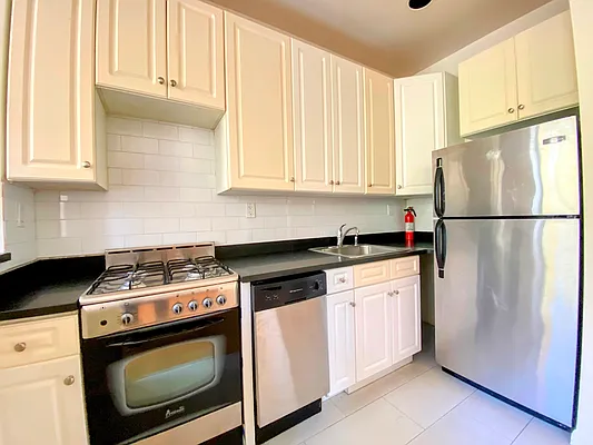 Rented by Douglas Elliman | media 7