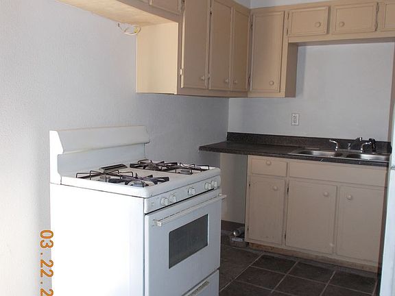3rd image of 407 S Lake St APT C