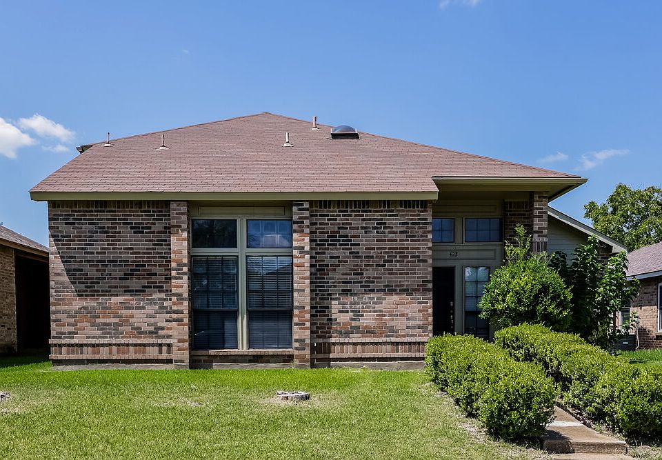 1st image of 423 Barton Dr