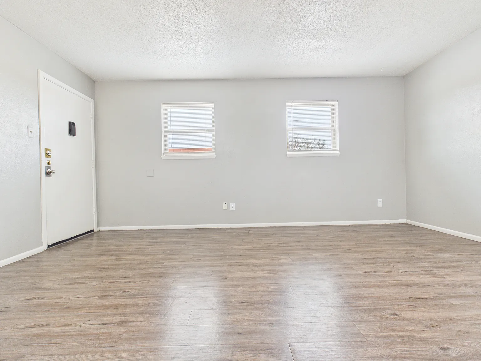 Tanglewood Apartments — Photo 4