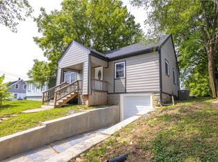 106 S Maple St, Excelsior Springs, MO 64024