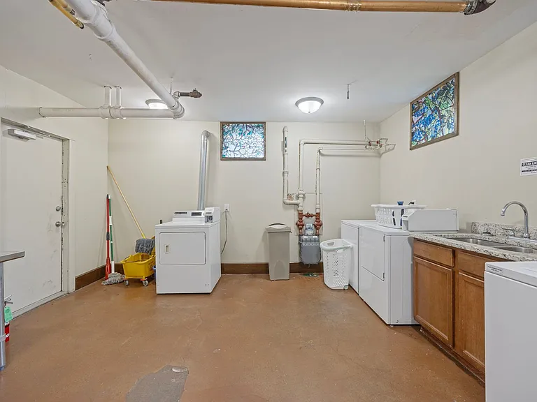 45 Lexington Pkwy S #14 — Photo 7