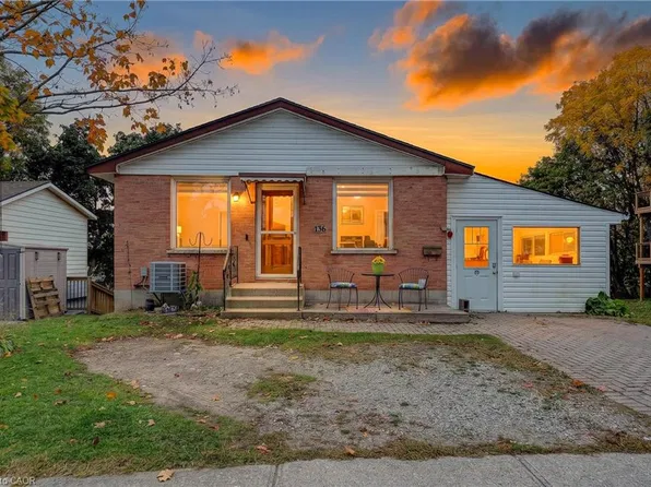 136 Dover St, Woodstock, ON N4S 3M1