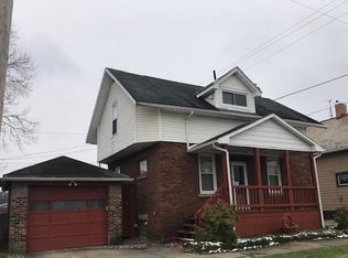 320 E 5th St, Uhrichsville, OH 44683