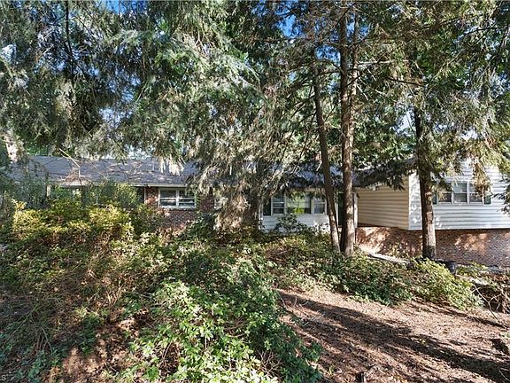 2nd image of 1200 Glen Eden Dr