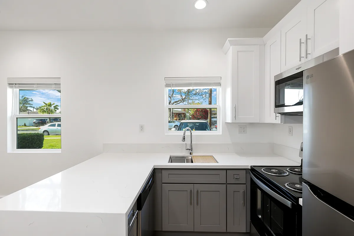 Building Photo - 524 N Emerald Dr
