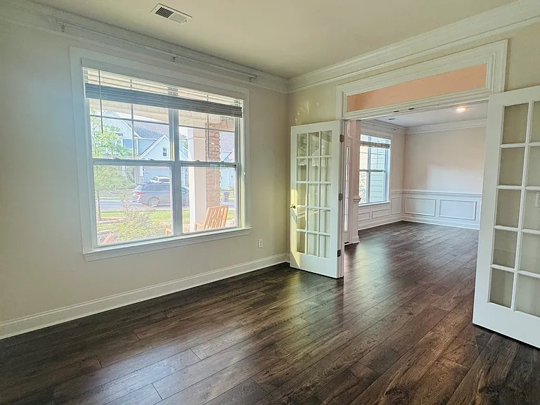 4959 Tacoma Dr — Photo 8