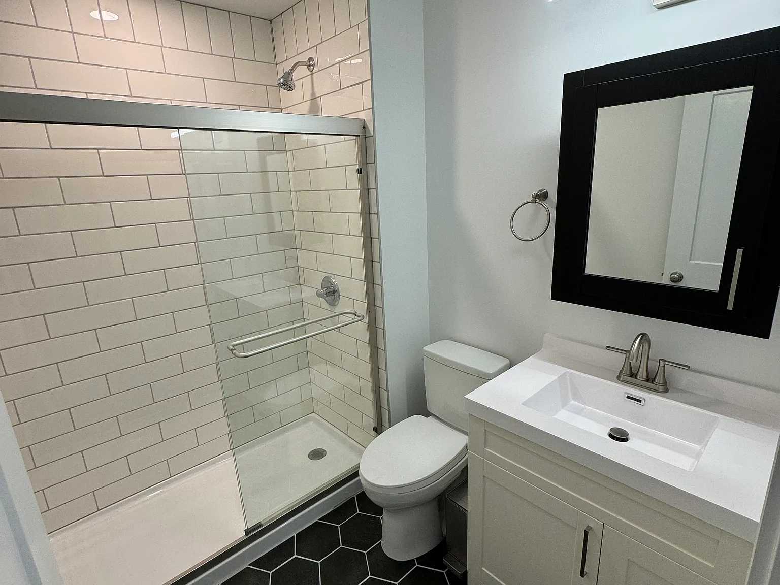 2 bed, 750 sqft, $1,500 — Photo 3
