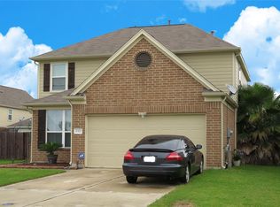 8310 Caraway Lake Cir, Baytown, TX 77521