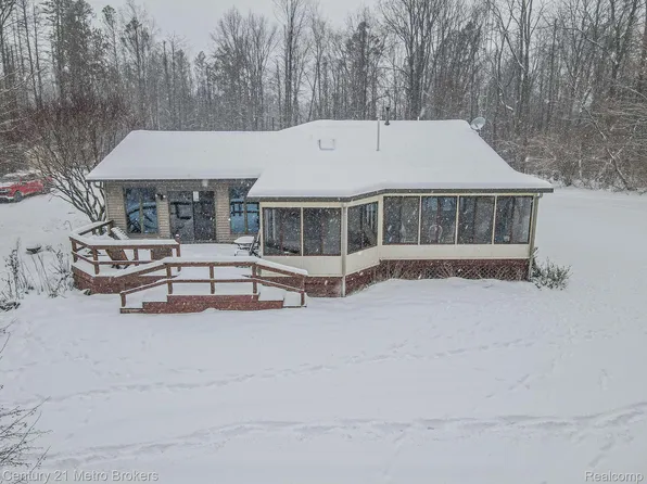 3255 Levalley Rd, Columbiaville, MI 48421