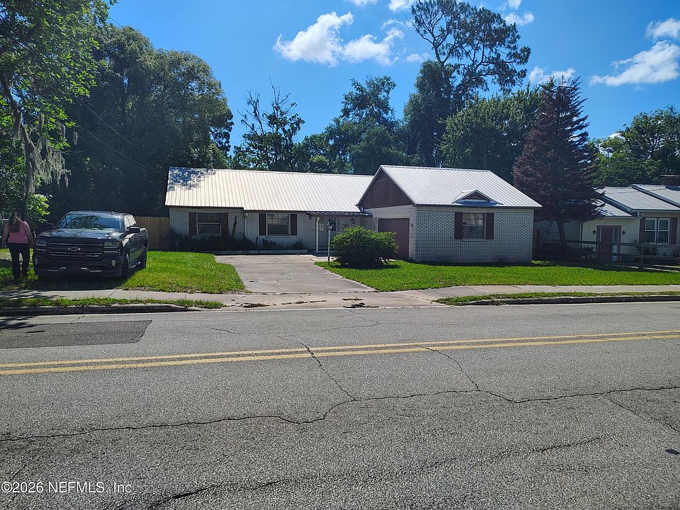 1st image of 611 MOSELEY Avenue