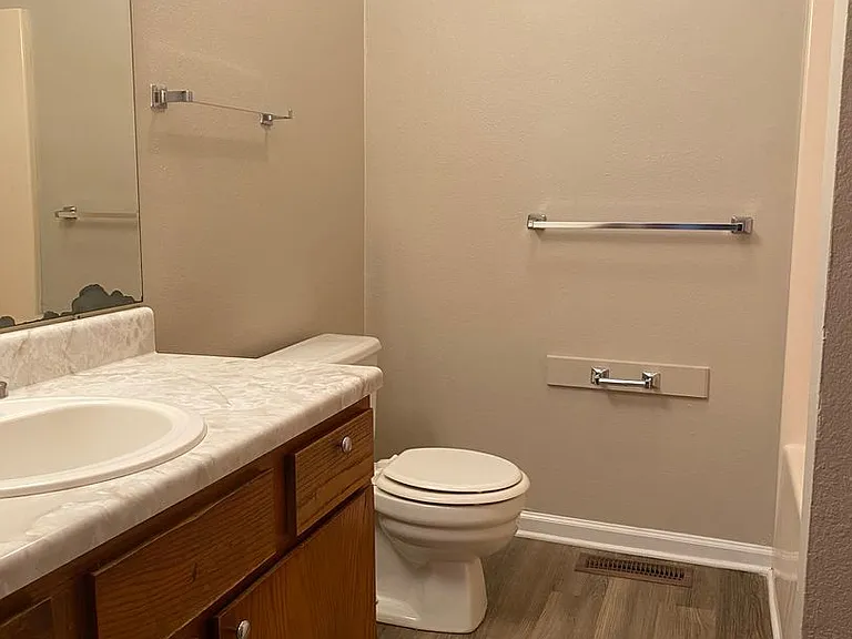 619 Old Humboldt Rd — Photo 2