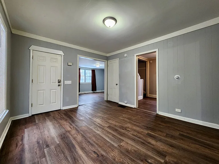 670 Garson Ave — Photo 3