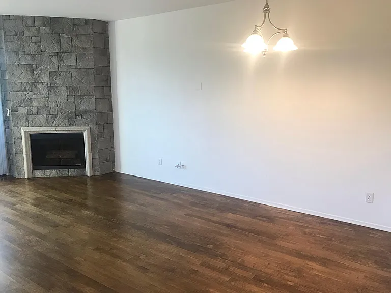 316 N Oakhurst Dr — Photo 8