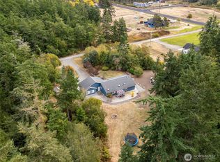 2033 Navy Lane, Oak Harbor, WA 98277