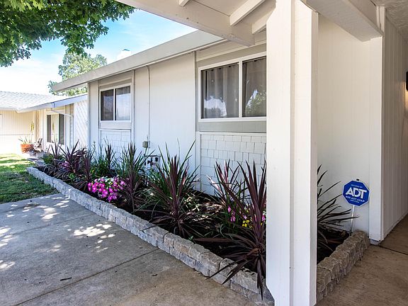3rd image of 7224 Catboat Cir