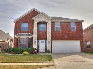 10824 Emeraldpark Ln, Haslet, TX 76052