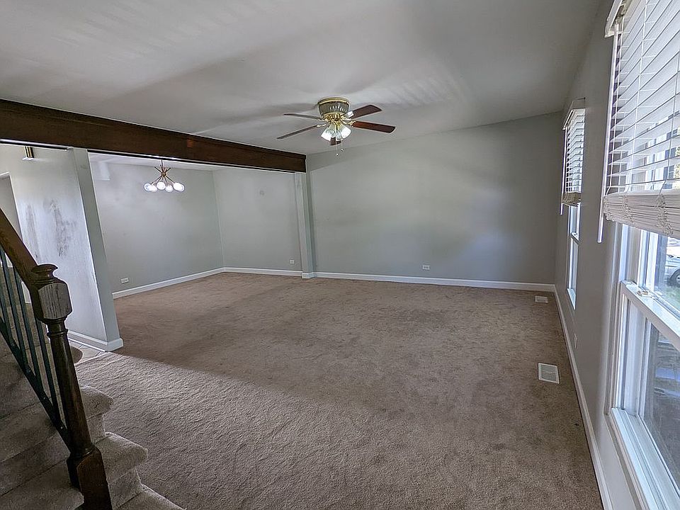 1st image of 1990 Holbrook Ln