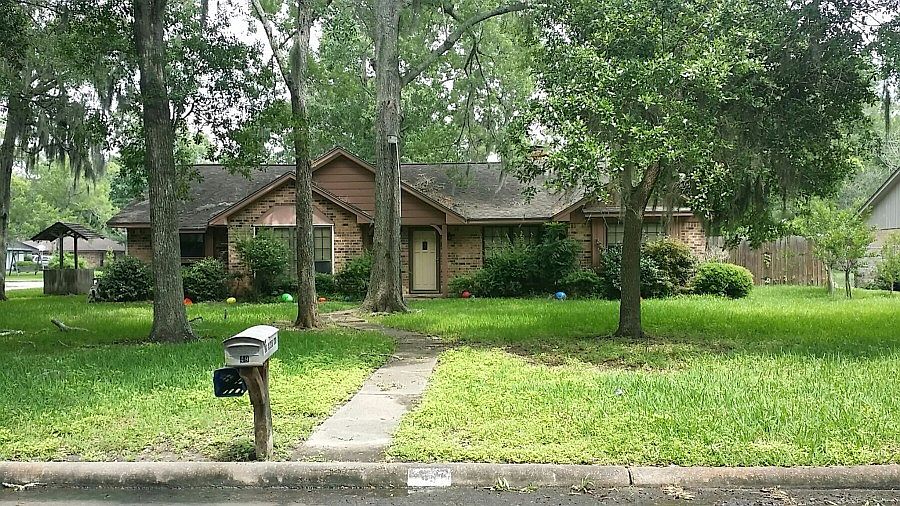1st image of 49 Shady Oak Ct