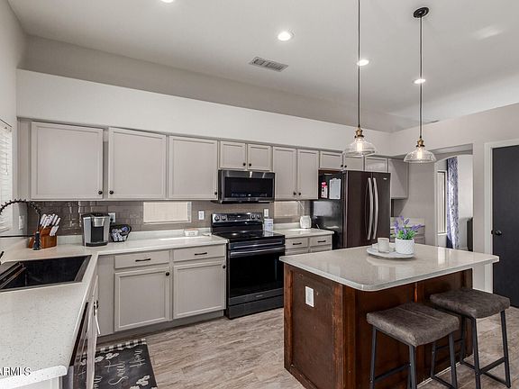 5th image of 6673 W ACAPULCO Lane