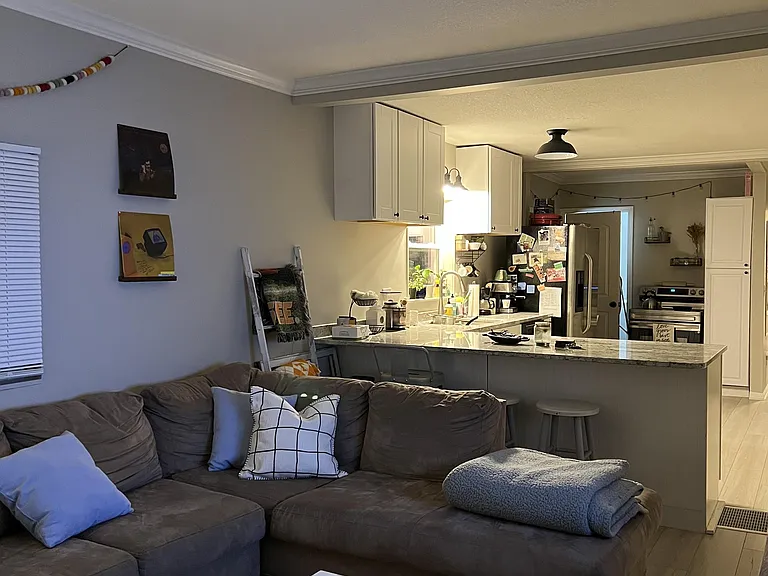 3201 S Haven Rd SE — Photo 4
