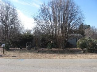 200 Meadow Ln, Gaffney, SC 29340