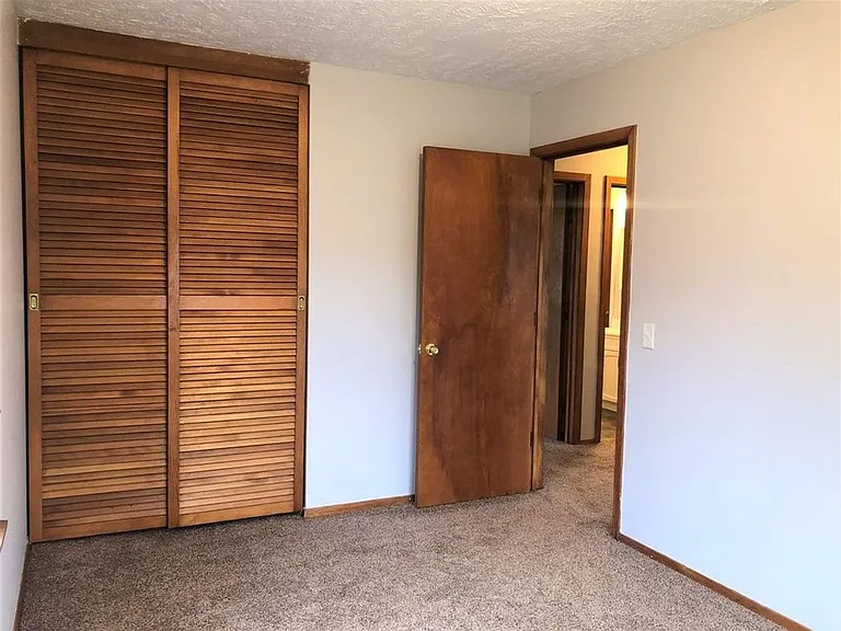 711 S Dixon Rd — Photo 8