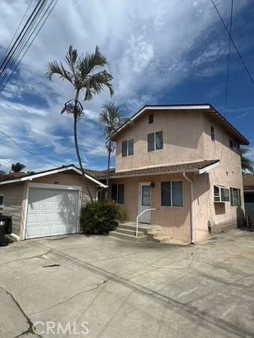 307 Roycroft Ave