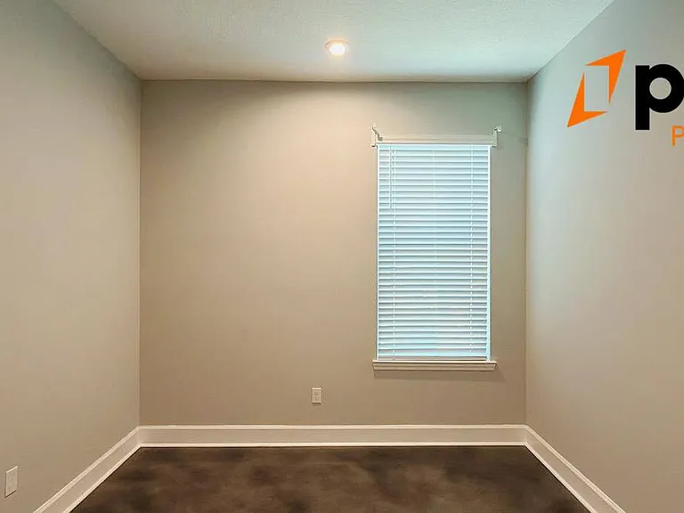 3 bed, 2.0 bath, 1589 sqft, $2,600 — Photo 24