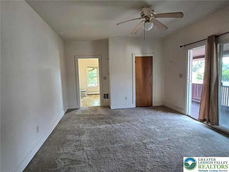 628 Linden St #2 — Photo 3