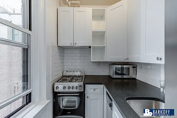 Rented by Barkoff Residential  | media 25