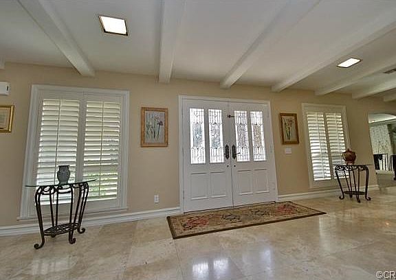 5th image of 2105 N Tulare Ct
