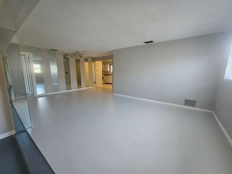 3810 SE 12th Ave — Photo 20