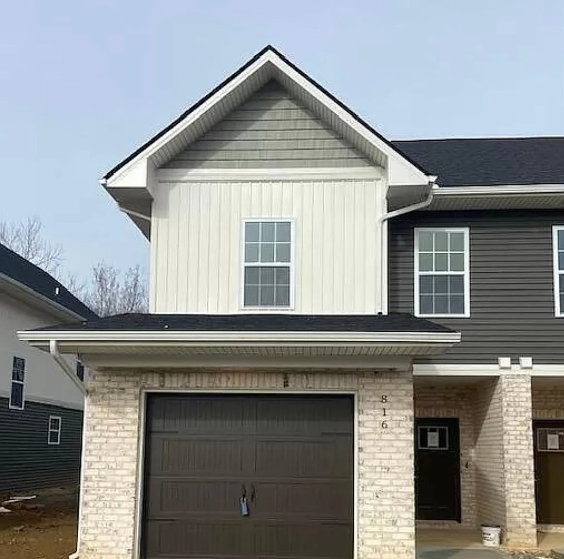 816 McCammon Ave — Photo 1