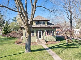122 Elizabeth St SW, Isanti, MN 55040