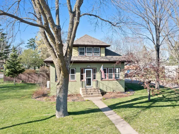 122 Elizabeth St SW, Isanti, MN 55040