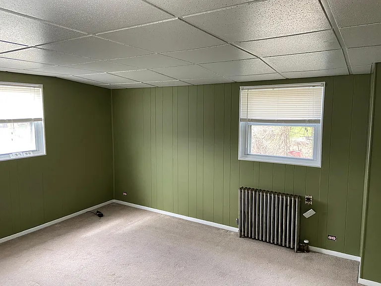 240 E Holland St — Photo 7