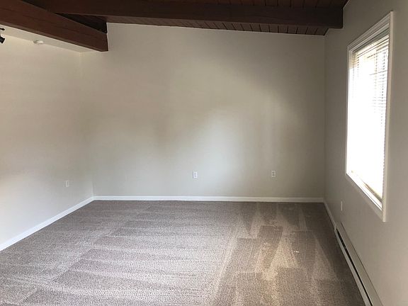 3rd image of 10317 Midvale Ave N APT 6