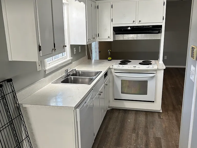 499 Oak Way — Photo 11