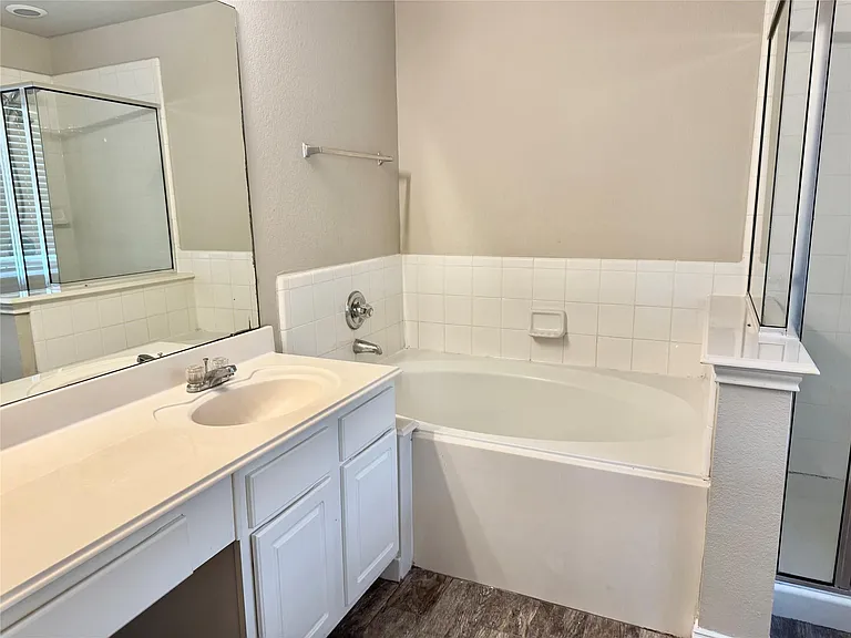 13107 Lawsons Creek Ln — Photo 11