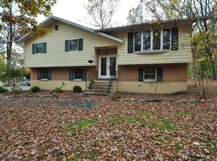 302 Remington Rd, East Stroudsburg, PA 18301