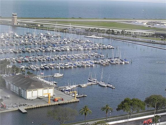 4th image of 1 Beach Dr SE Unit 1808
