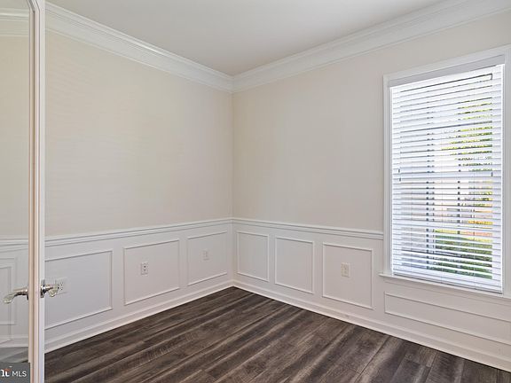 2nd image of 177 Denison St