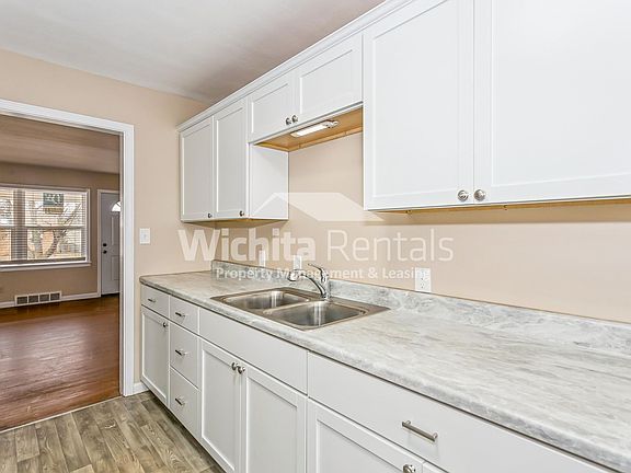 5th image of 2101-2103 S Old Manor Rd #B4e488177