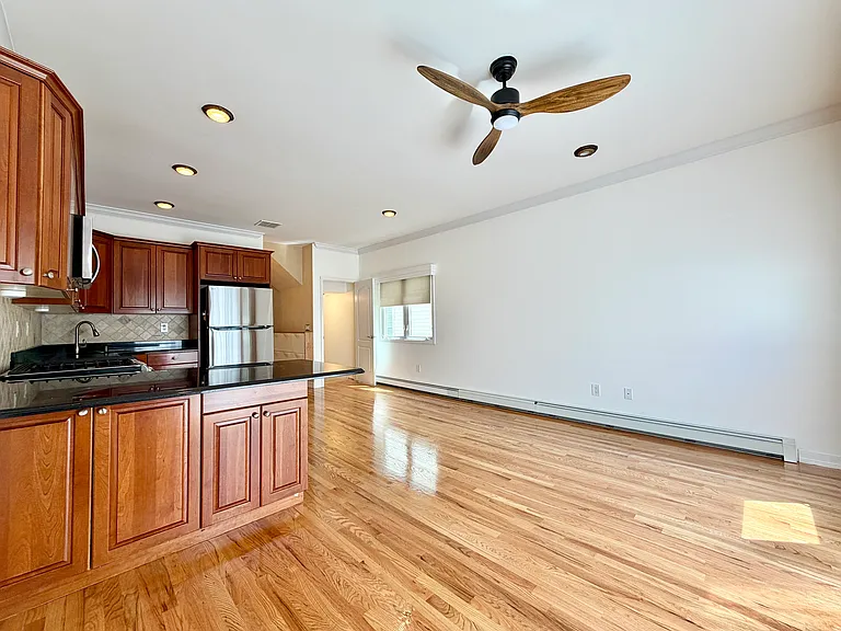 204 Sneden Ave #2 — Photo 12
