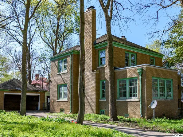 416 N Adams Ave, Mason City, IA 50401